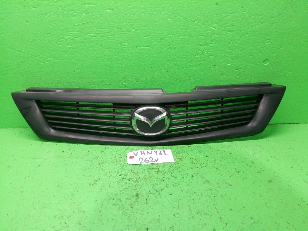Решетка радиатора MAZDA FAMILIA VHNY11 (б/у)