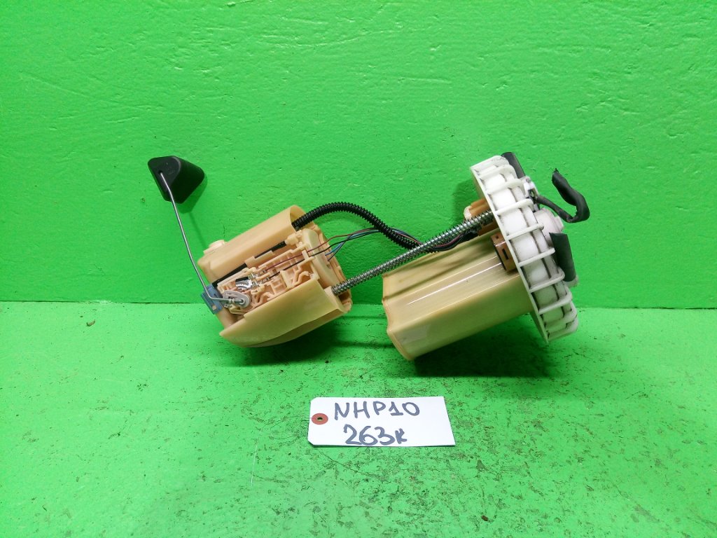 Бензонасос TOYOTA AQUA NHP10 (б/у)