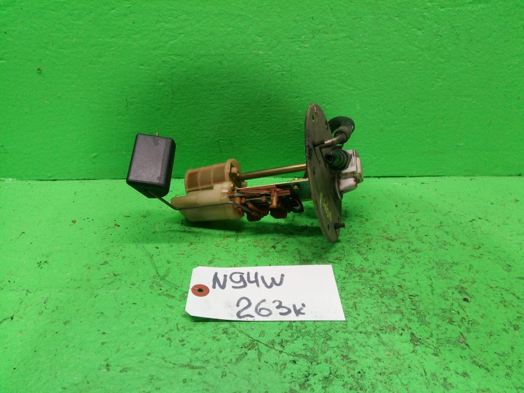 Датчик уровня топлива MITSUBISHI CHARIOT N94W (б/у)