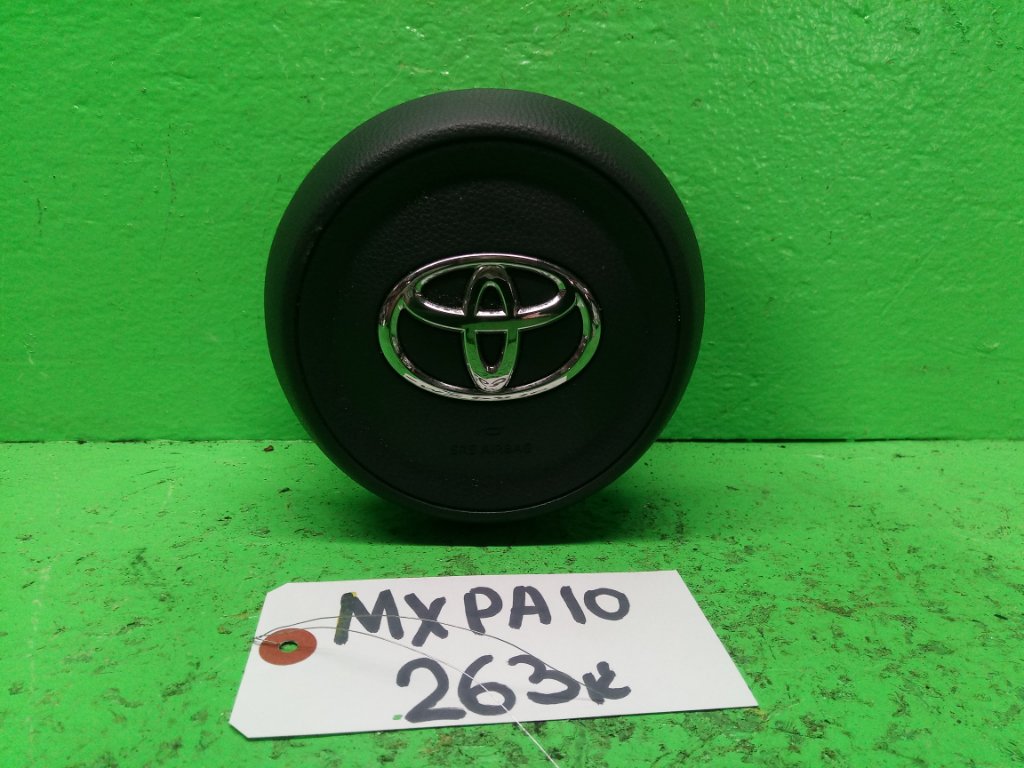 Airbag на руль TOYOTA YARIS MXPA10 (б/у)