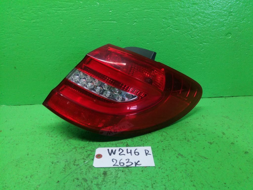 Стоп-сигнал MERCEDES B-CLASS W246 правый (б/у)