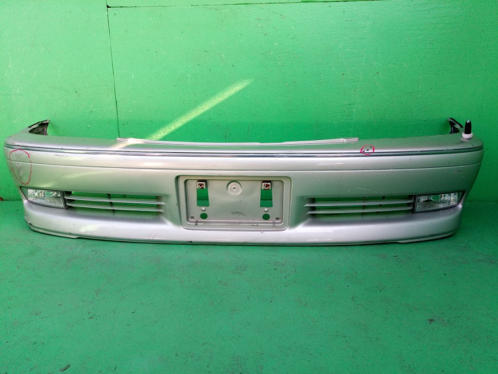 Бампер TOYOTA CROWN JZS171 передний (б/у)