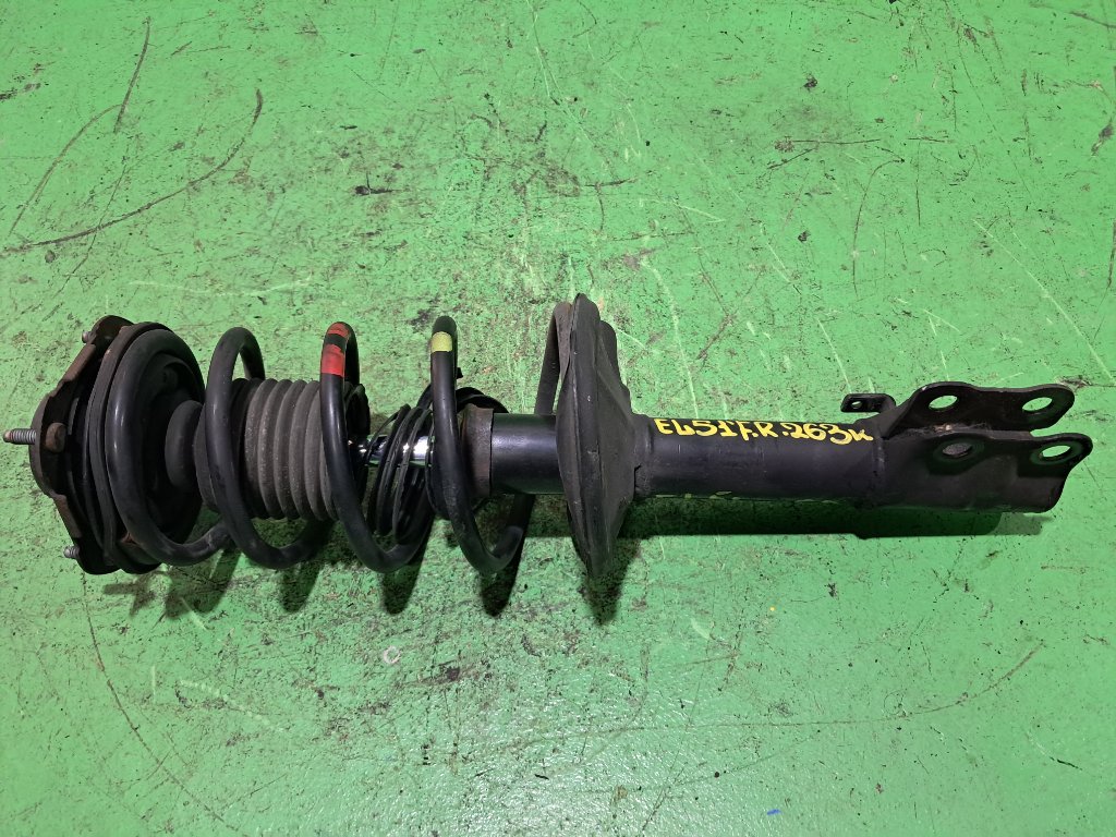 Стойка TOYOTA CORSA EL51 передняя правая (б/у)
