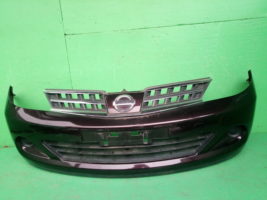 Бампер NISSAN TIIDA C11 передний (б/у)