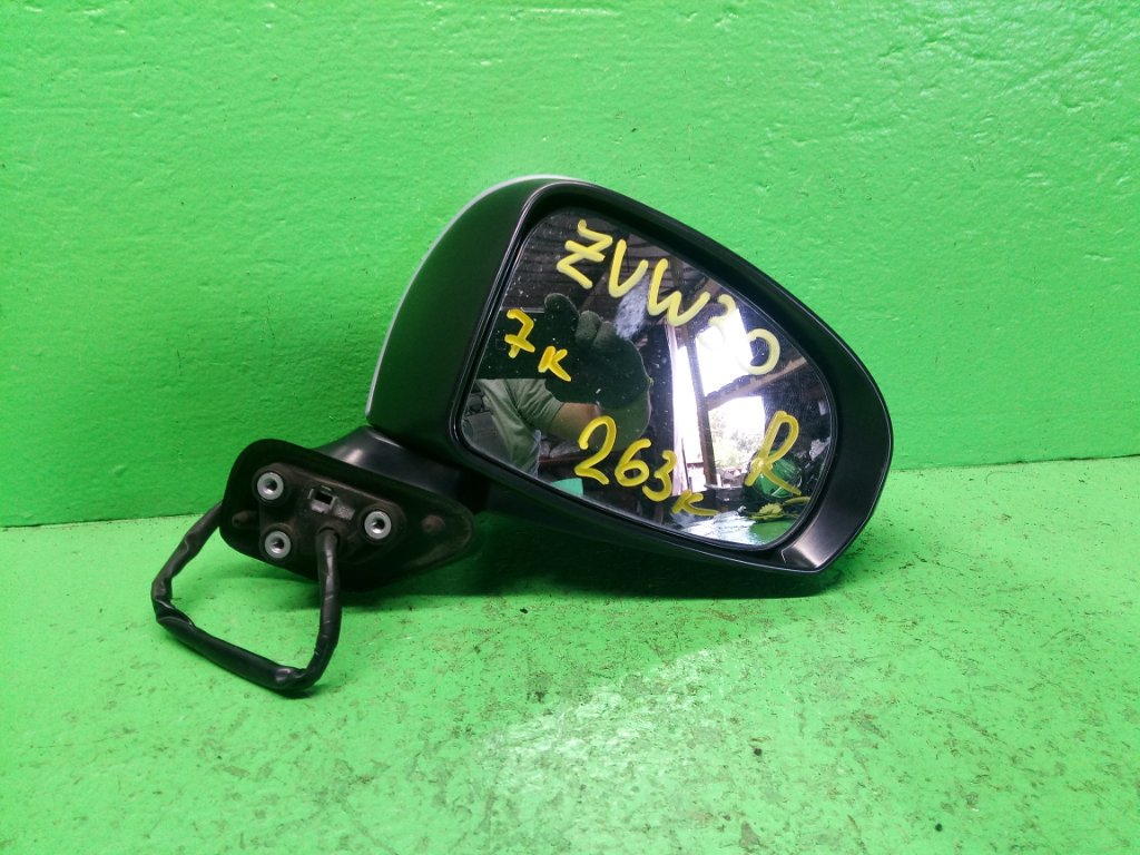 Зеркало TOYOTA PRIUS ZVW30 правое (б/у)