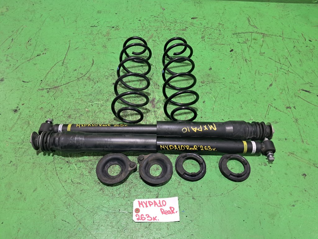 Амортизатор TOYOTA YARIS MXPA10 задний (б/у)