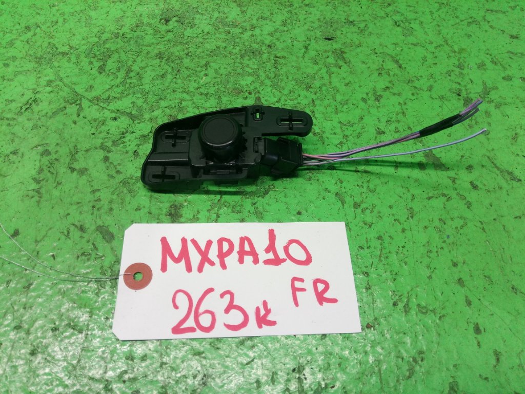Датчик парктроника TOYOTA YARIS MXPA10 передний правый (б/у)