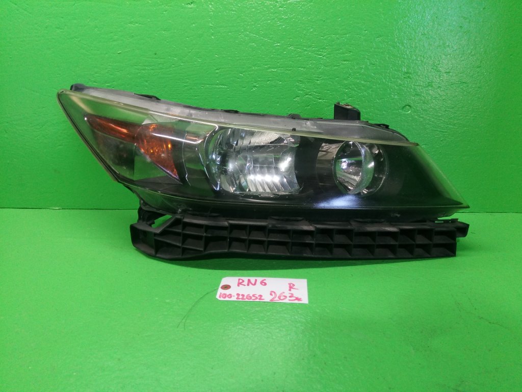 Фара HONDA STREAM RN6 правая (б/у)