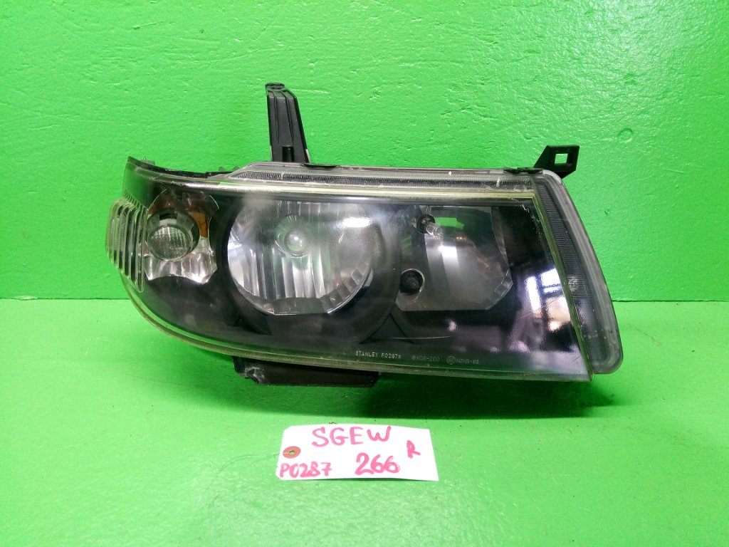 Фара MAZDA BONGO SGEW правая (б/у)