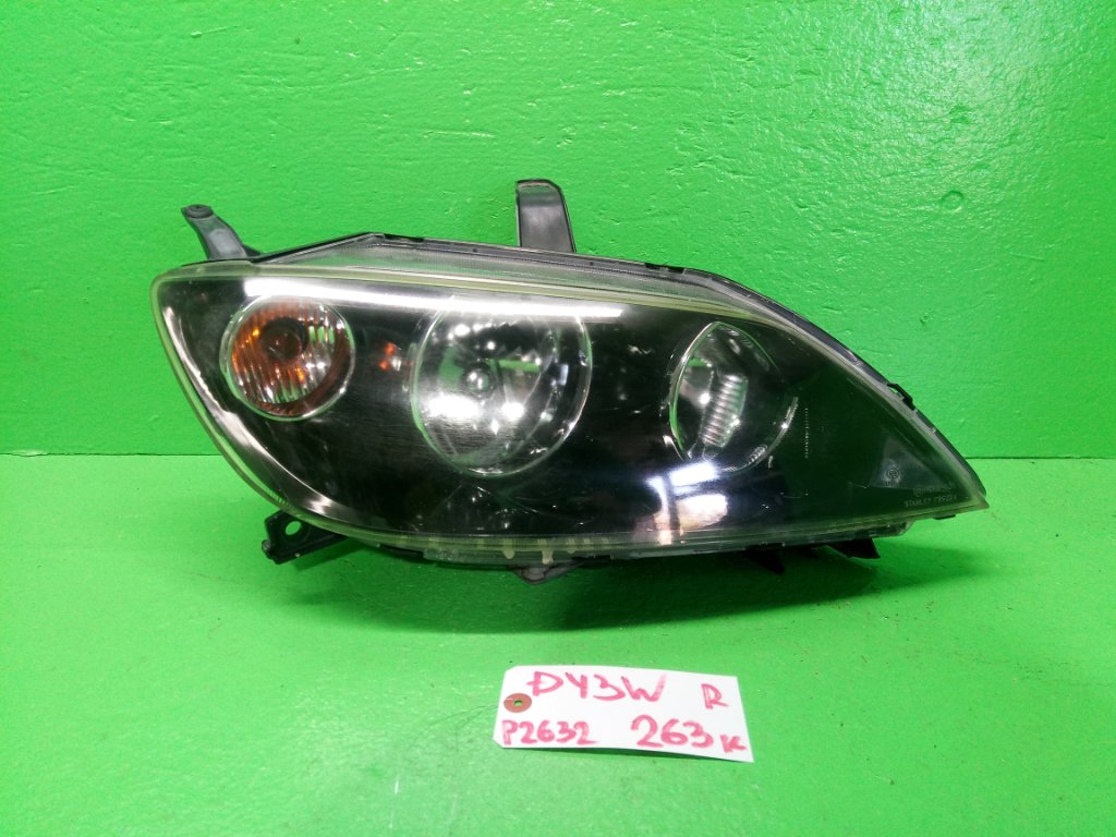 Фара MAZDA DEMIO DY3W правая (б/у)