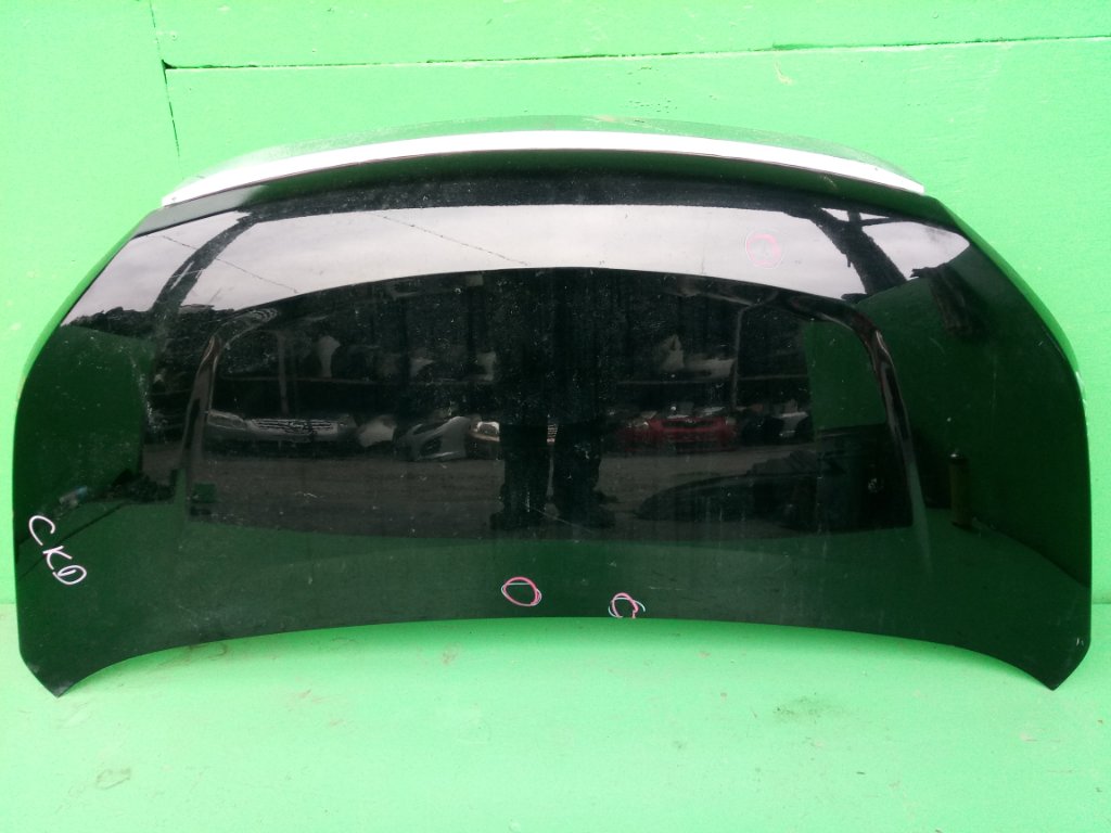 Капот TOYOTA VOXY ZRR85 (б/у)