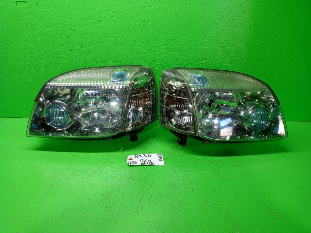Фара NISSAN XTRAIL NT30 (б/у)