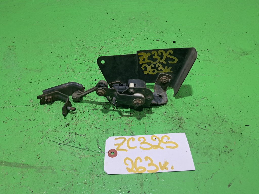 Корректор фар SUZUKI SWIFT ZC32S (б/у)