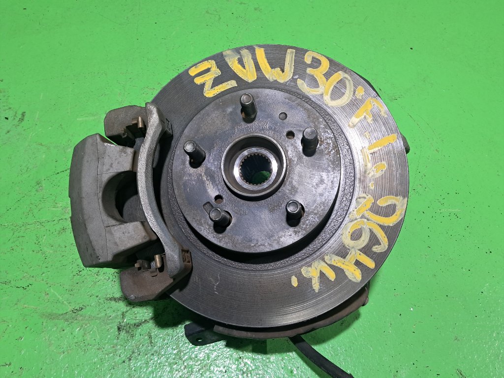 Ступица TOYOTA PRIUS ZVW30 передняя левая (б/у)