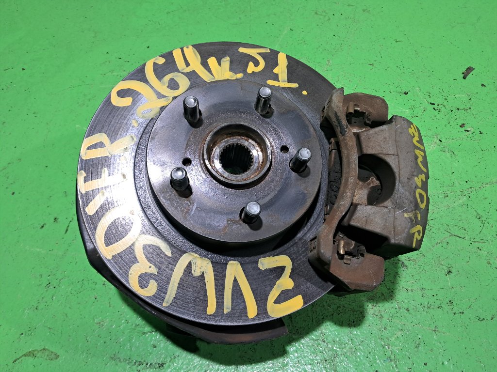 Ступица TOYOTA PRIUS ZVW30 передняя правая (б/у) #1