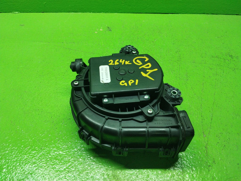 Мотор охлаждения батареи HONDA FIT GP1 (б/у)