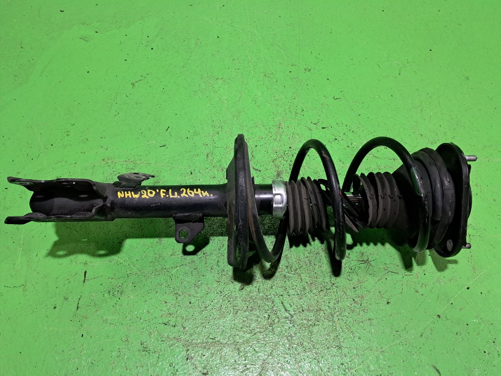 Стойка TOYOTA PRIUS NHW20 передняя левая (б/у)