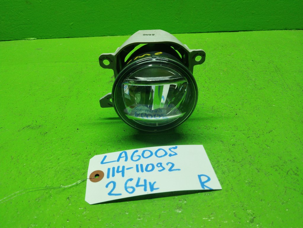 Туманка DAIHATSU TANTO LA600S правая (б/у)