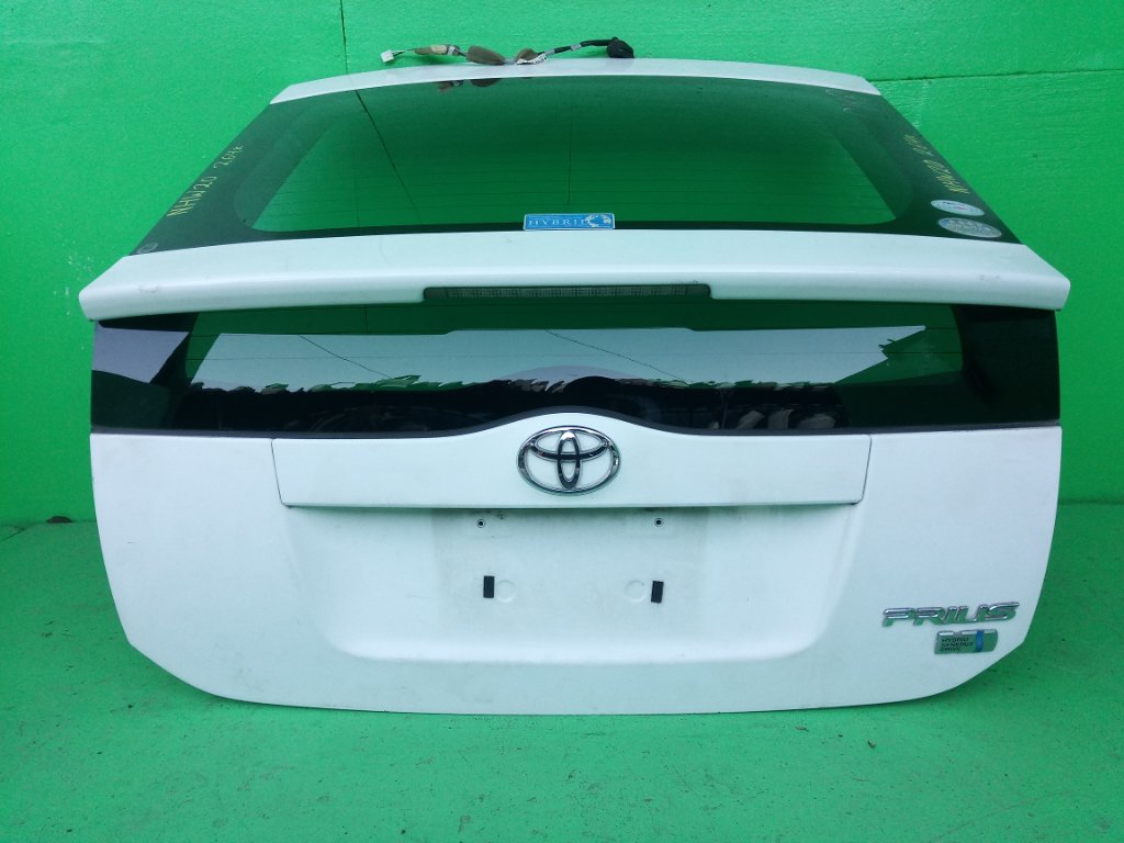 Дверь задняя TOYOTA PRIUS NHW20 (б/у)