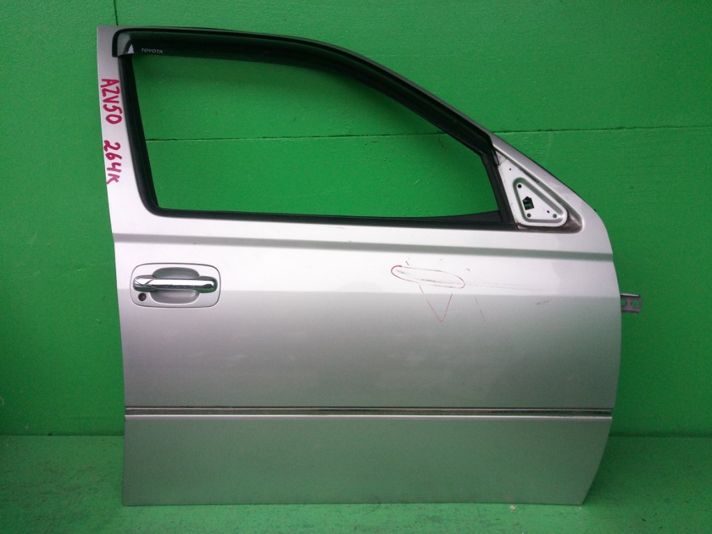 Дверь TOYOTA VISTA AZV50 передняя правая (б/у)