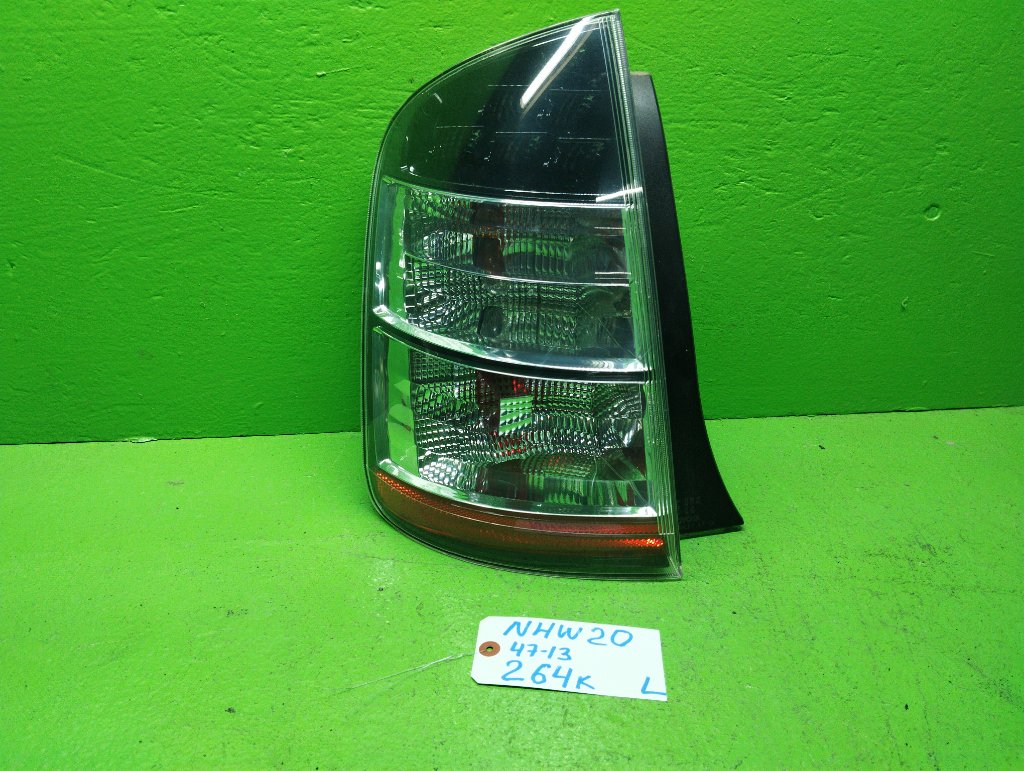 Стоп-сигнал TOYOTA PRIUS NHW20 левый (б/у)