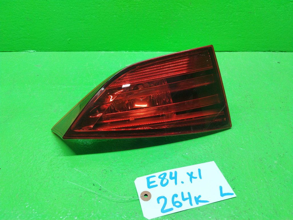 Вставка между стопов BMW X1 E84 левая (б/у)