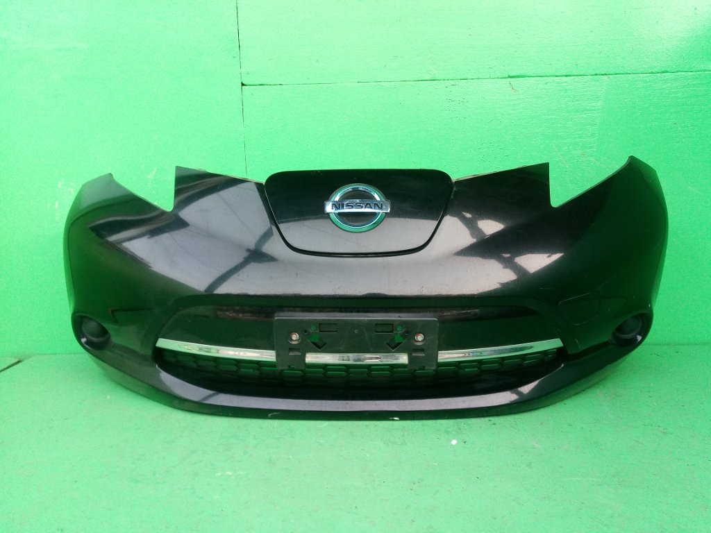 Бампер NISSAN LEAF AZE0 передний (б/у)