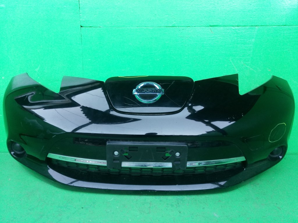 Бампер NISSAN LEAF AZE0 передний (б/у) #-1