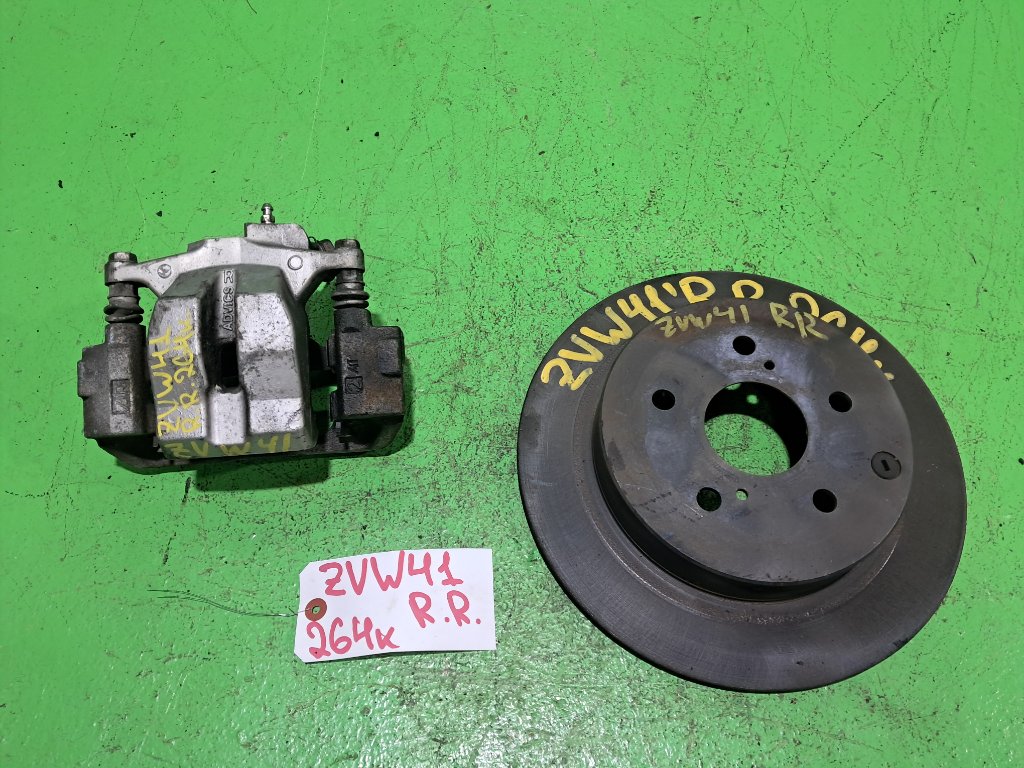 Суппорт TOYOTA PRIUS ALPHA ZVW41 задний правый (б/у)