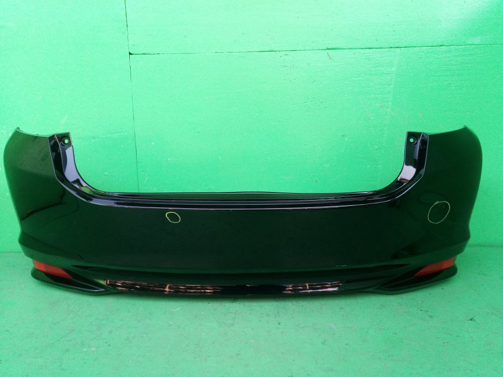 Бампер HONDA GRACE GM6 задний (б/у)