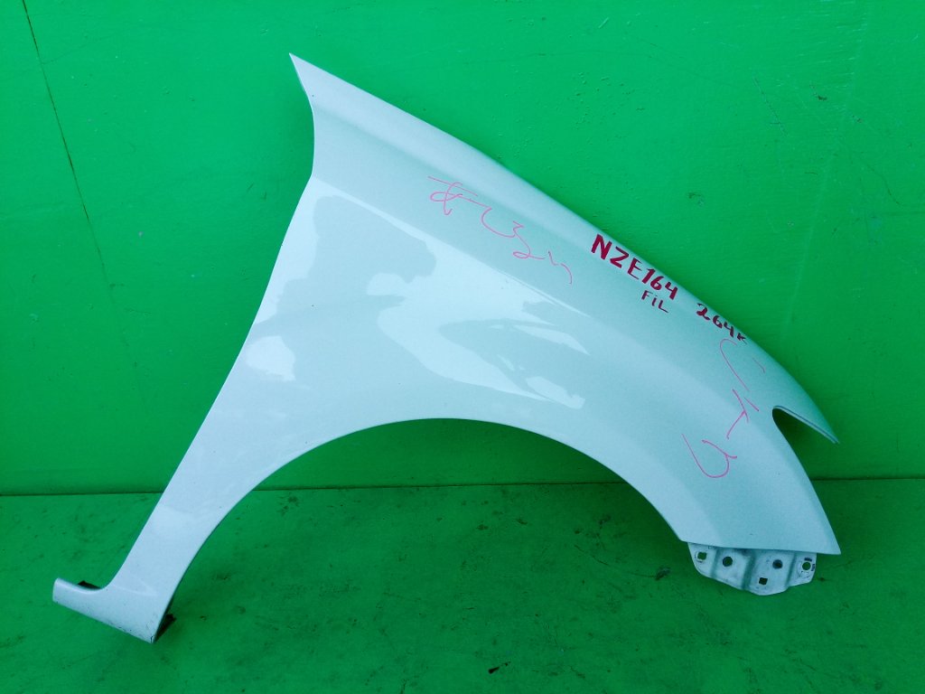 Крыло TOYOTA COROLLA FIELDER NZE164 переднее правое (б/у)