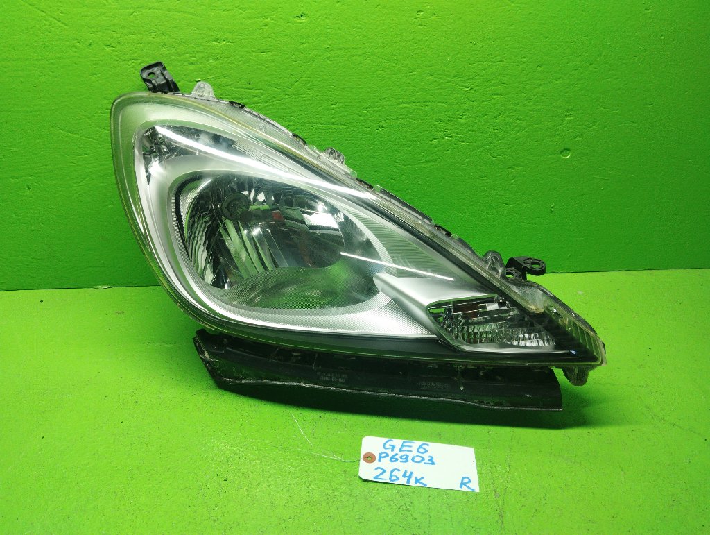 Фара HONDA FIT GE6 правая (б/у)