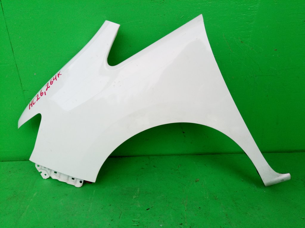 Крыло NISSAN SERENA HC26 переднее левое (б/у)