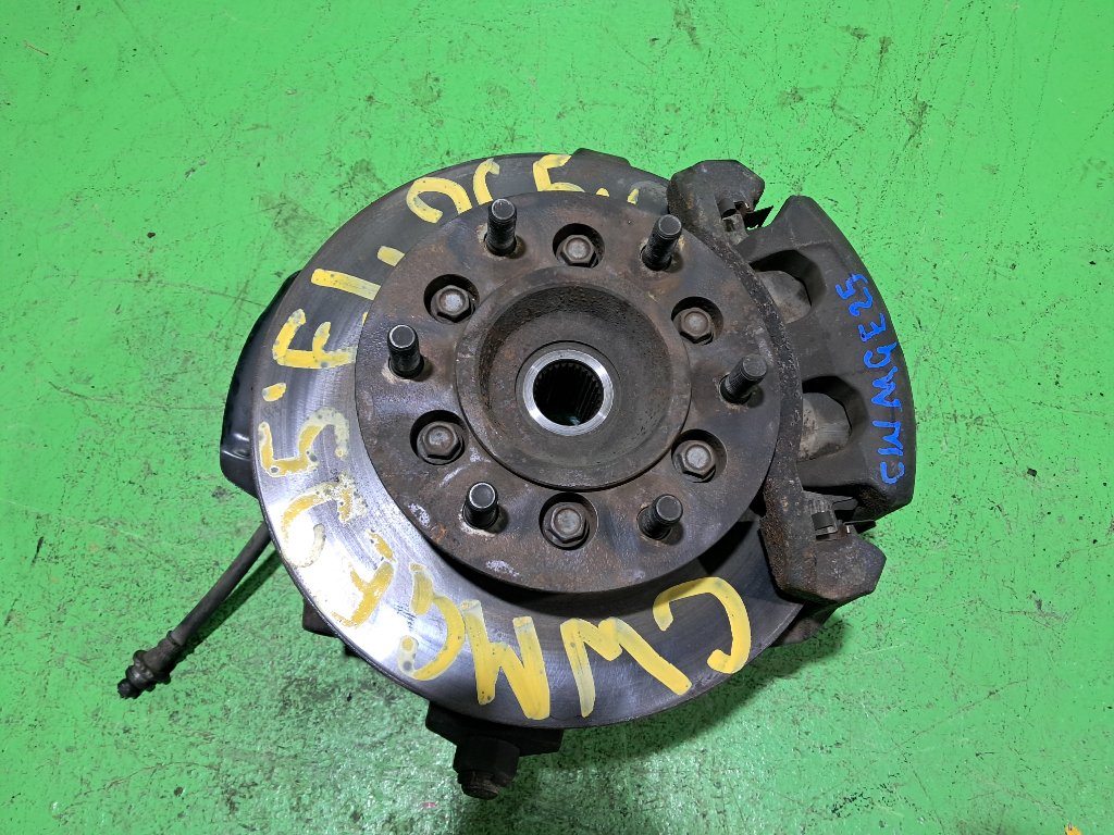 Ступица NISSAN CARAVAN CWMGE25 передняя левая (б/у)