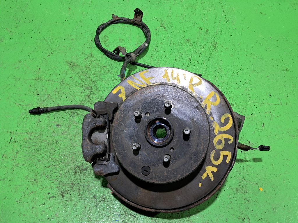 Ступица TOYOTA WISH ZNE14 задняя правая (б/у)