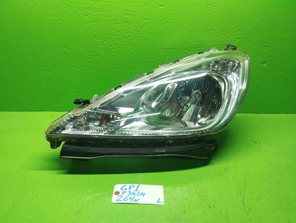 Фара HONDA FIT GP1 левая (б/у)