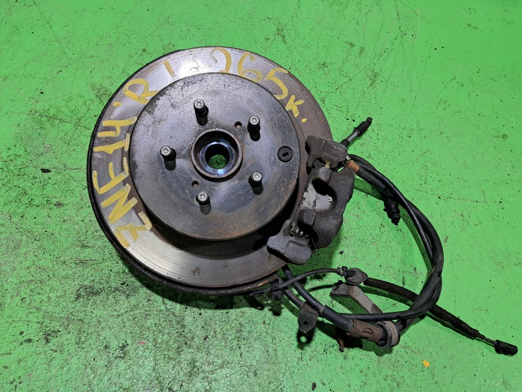 Ступица TOYOTA WISH ZNE14 задняя левая (б/у)