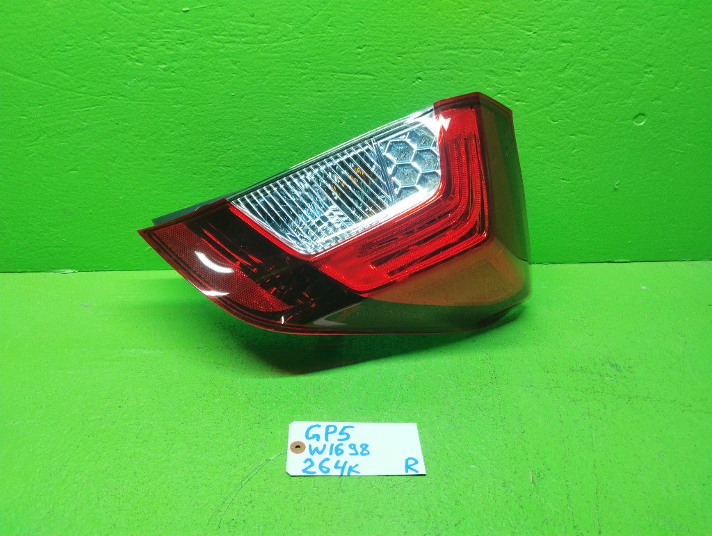 Стоп-сигнал HONDA FIT GP5 правый (б/у)