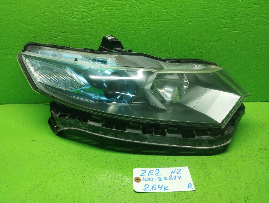 Фара HONDA INSIGHT ZE2 правая (б/у) N2