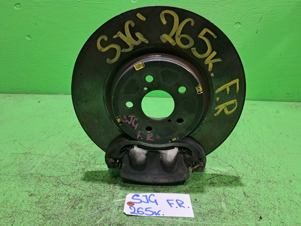 Суппорт SUBARU FORESTER SJG передний правый (б/у)