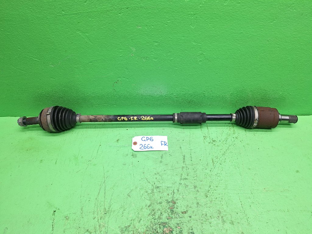 Привод HONDA FIT GP6 передний правый (б/у)