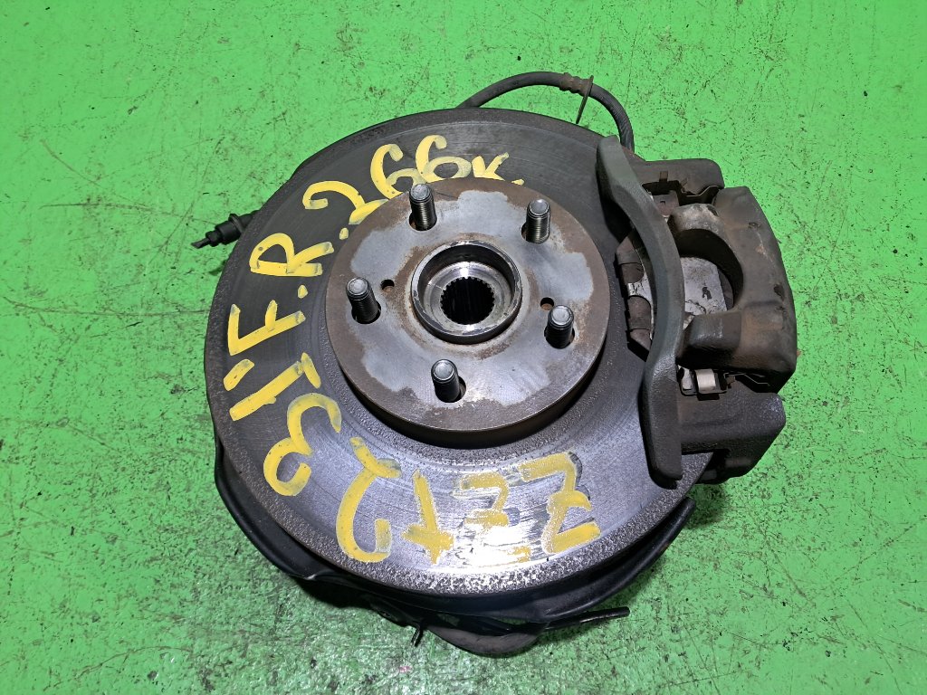 Ступица TOYOTA CELICA ZZT231 передняя правая (б/у)