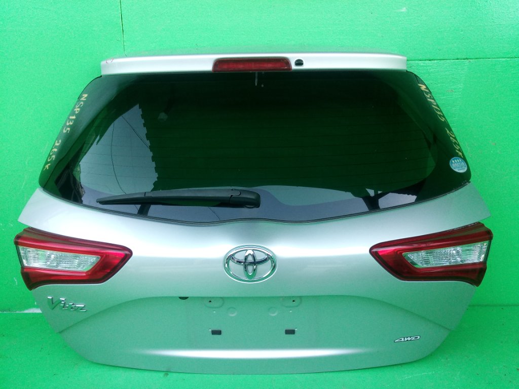 Дверь задняя TOYOTA VITZ NSP135 (б/у)