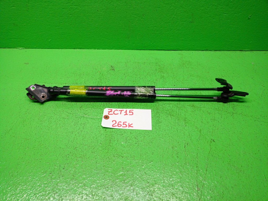 Амортизатор задней двери TOYOTA OPA ZCT15 (б/у)