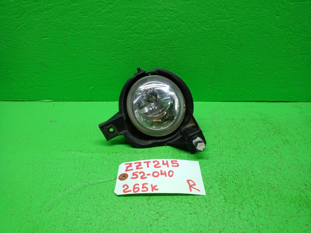 Туманка TOYOTA ALLION ZZT245 правая (б/у)