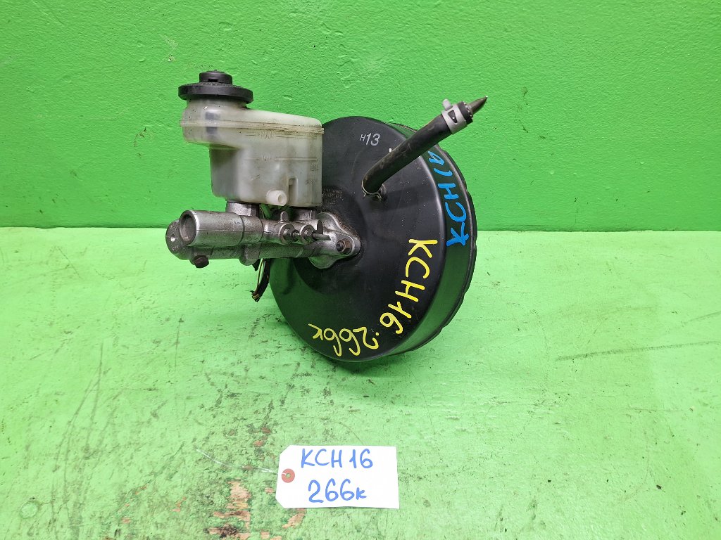 Главный тормозной цилиндр TOYOTA GRANVIA KCH16 (б/у)