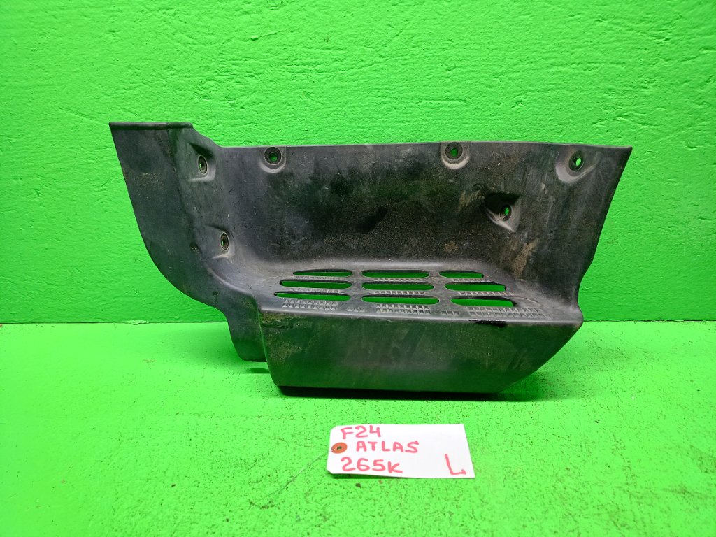 Подножка NISSAN ATLAS F24 левая (б/у)