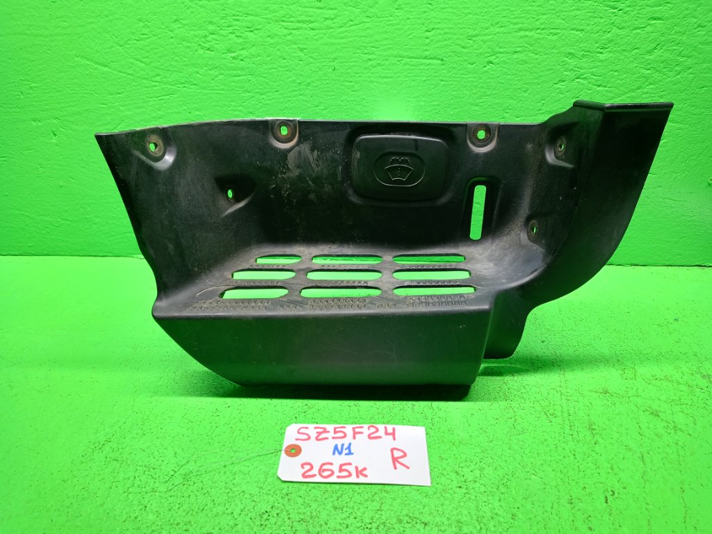 Подножка NISSAN ATLAS SZ5F24 правая (б/у) №1