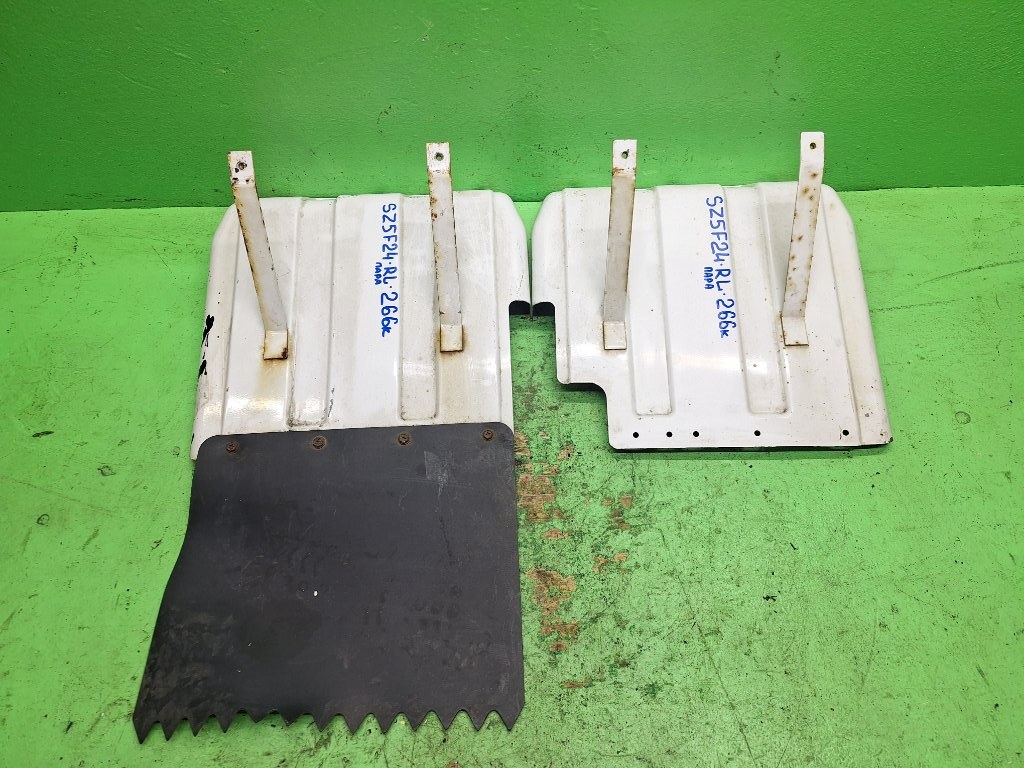 Брызговик NISSAN ATLAS SZ5F24 задний левый (б/у)