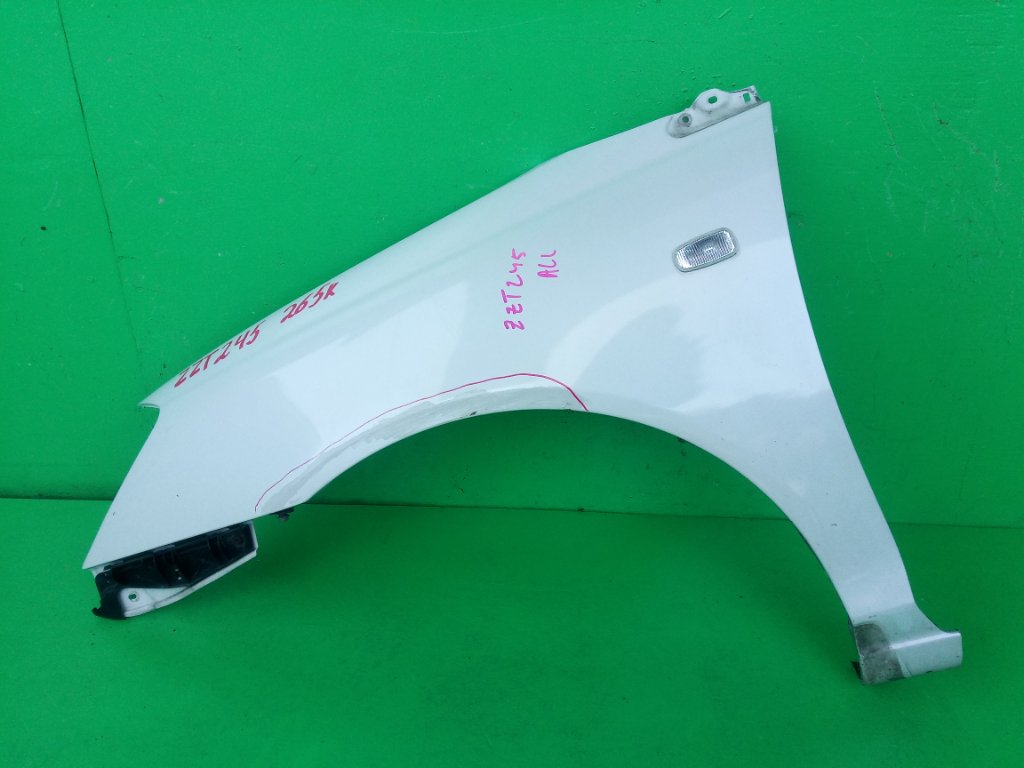 Крыло TOYOTA ALLION ZZT245 переднее левое (б/у)